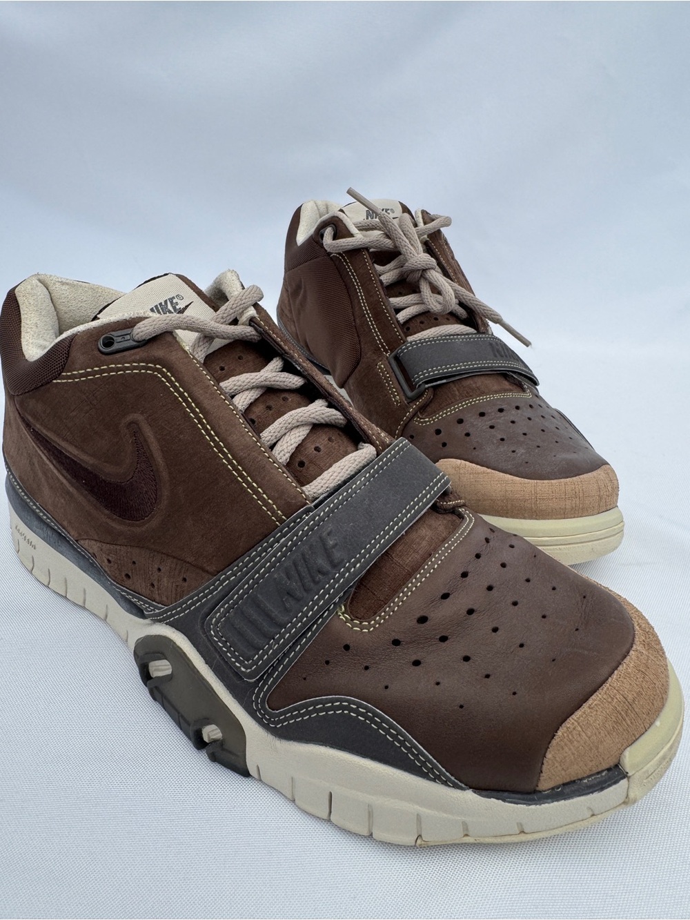 Nike Zoom Air Trainers Men’s Brown Leather Athletic Sneakers Sample size 9